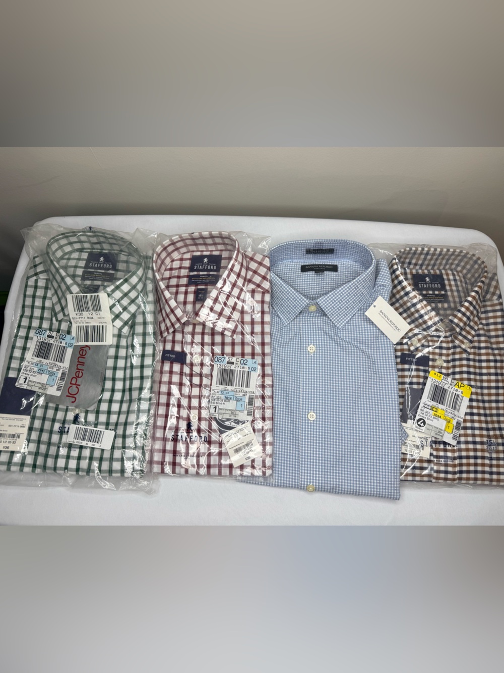 Lot of 4 Men’s Button Up shirts size 15.5 32/33